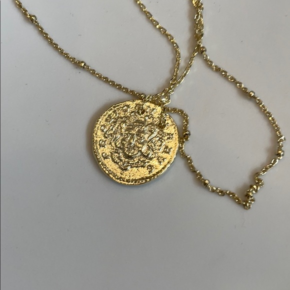 Adina’s Jewels triple layer coin necklace - Picture 5 of 8